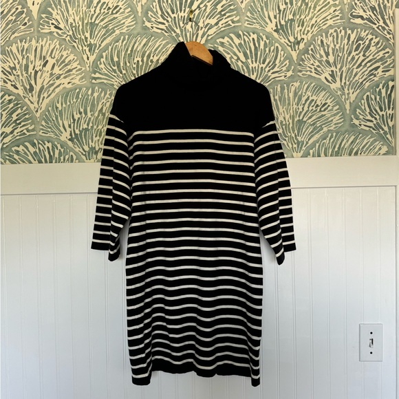 Tuckernuck Pomander Place Striped Durand Turtleneck Dress in Women’s Small - Picture 2 of 6